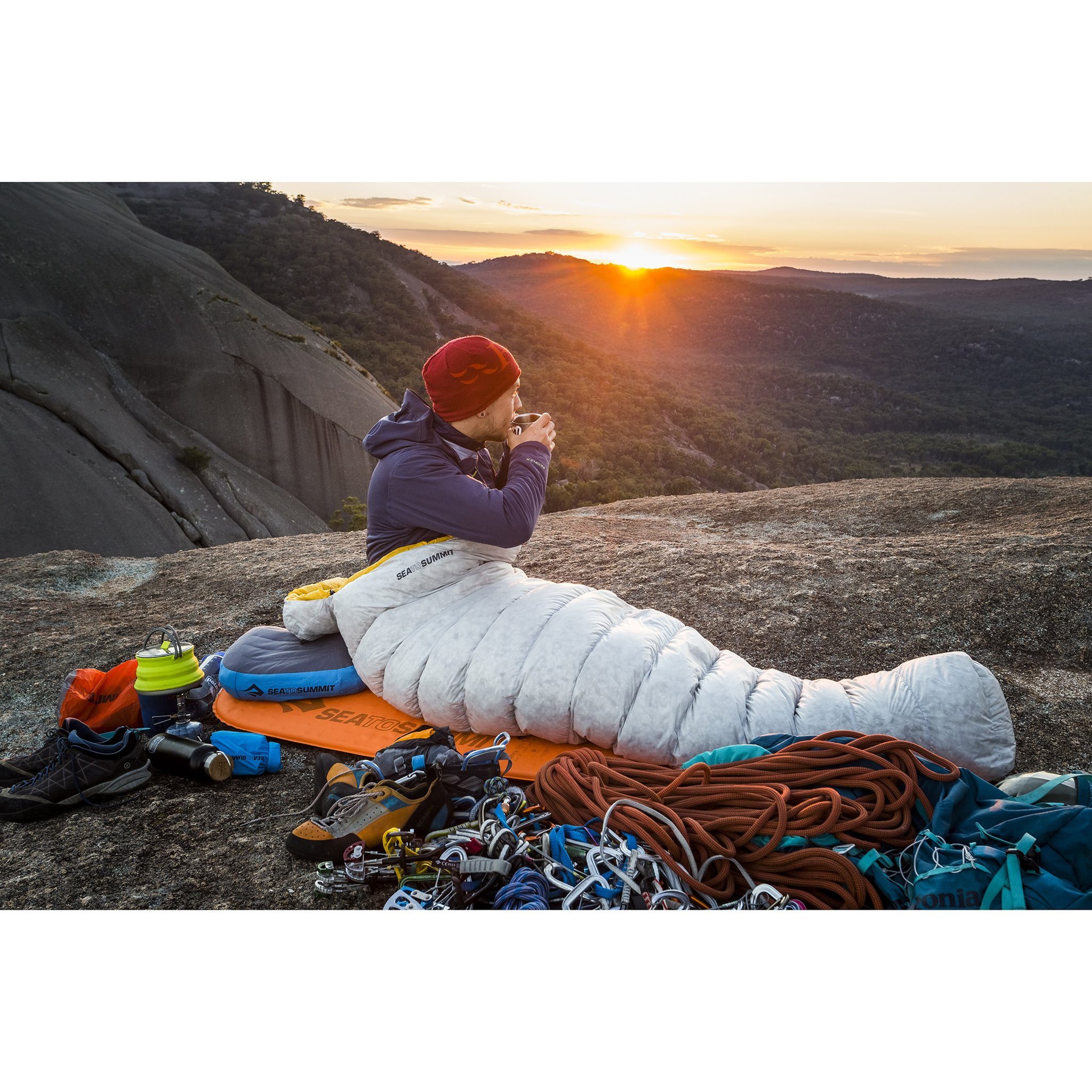 ULTRALIGHT SELF INFLATING MAT